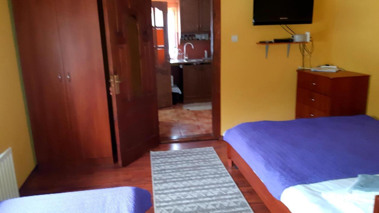 Dacha Podobovets 127 Hotel Bagian luar foto