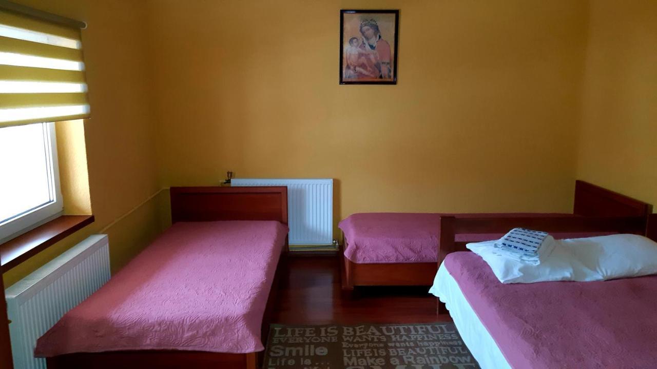 Dacha Podobovets 127 Hotel Bagian luar foto
