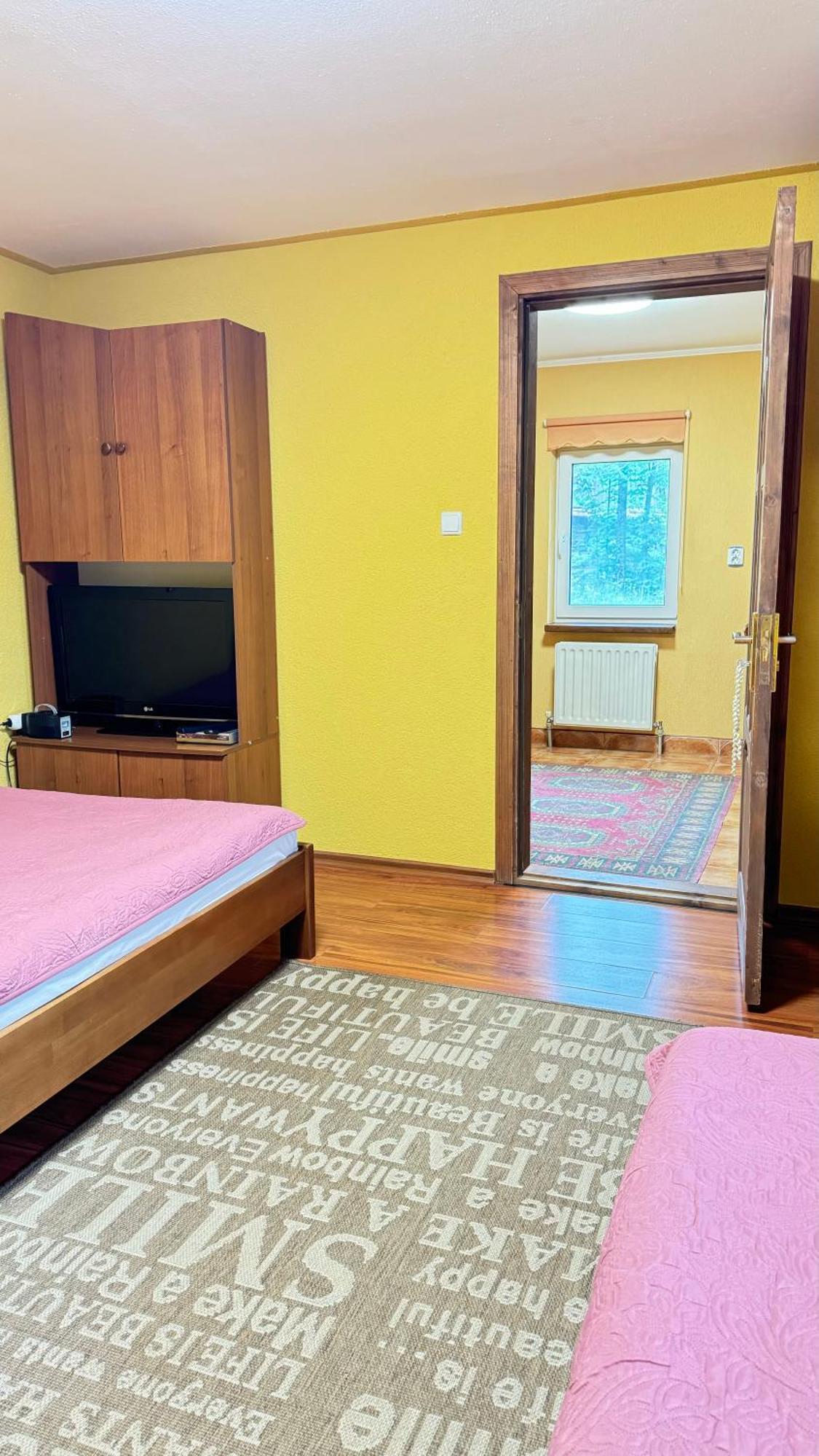 Dacha Podobovets 127 Hotel Bagian luar foto